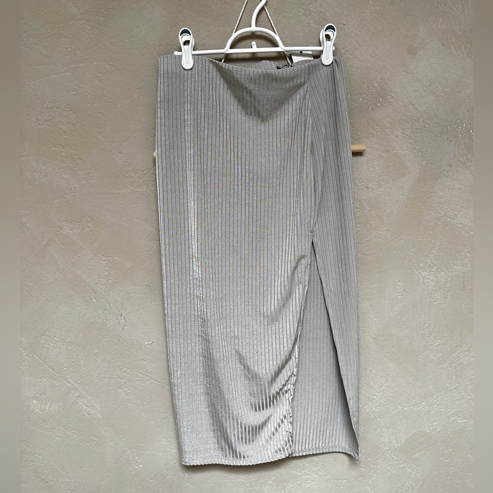 Ribbed Midi Skirt